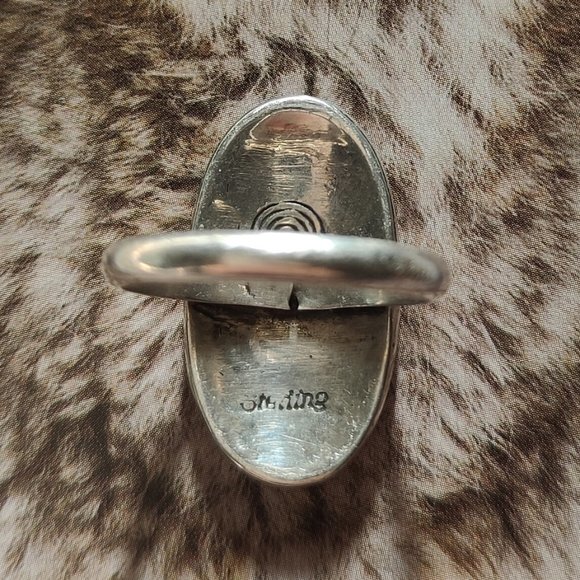 Native Hopi Wolf Sterling Ring - Picture 3 of 8